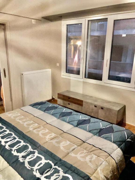 Economy Shared Apartment B In Central Афины Экстерьер фото